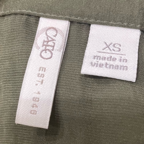 Long bishop sleeve olive green button down top / XS / Excellent condition - Picture 15 of 17